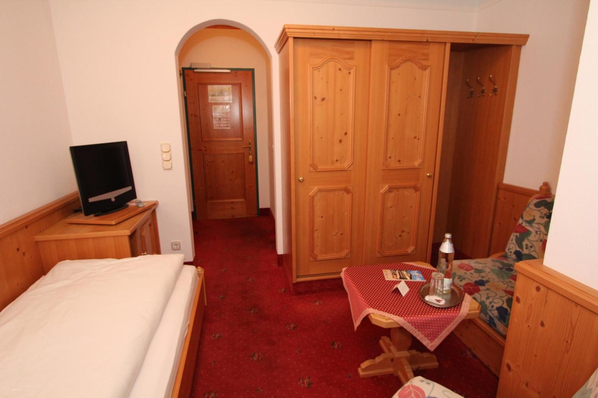 Hotel Goldener Stern アプテナウ エクステリア 写真