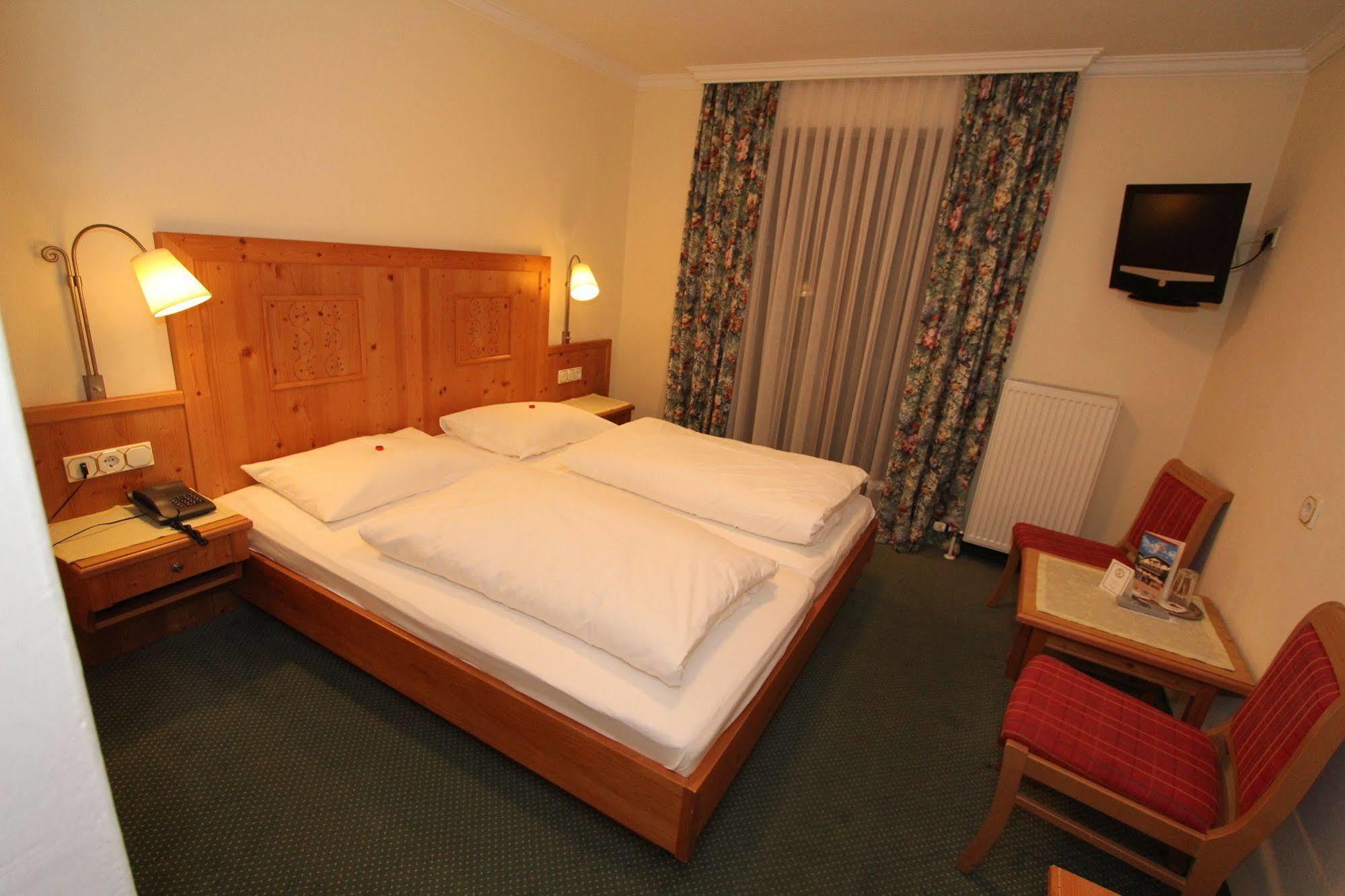 Hotel Goldener Stern アプテナウ エクステリア 写真