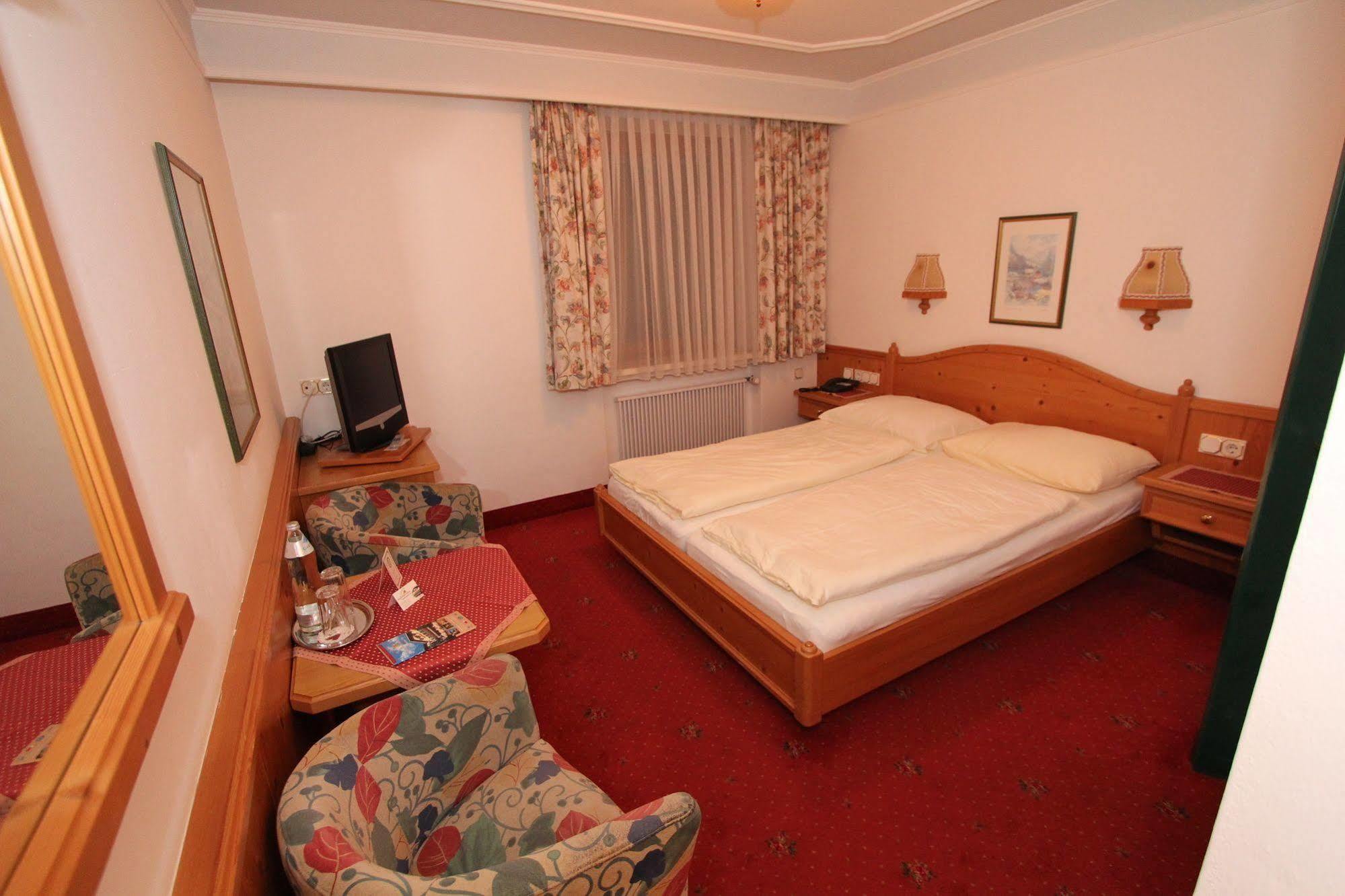 Hotel Goldener Stern アプテナウ エクステリア 写真